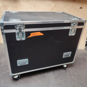 Flight-case - 1200x600xH800 
Malle Classique composite-1